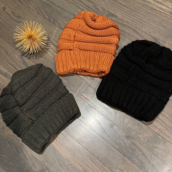 Lot of 3 CC Classic Slouchy Knit Adult Beanies - Picture 5 of 5